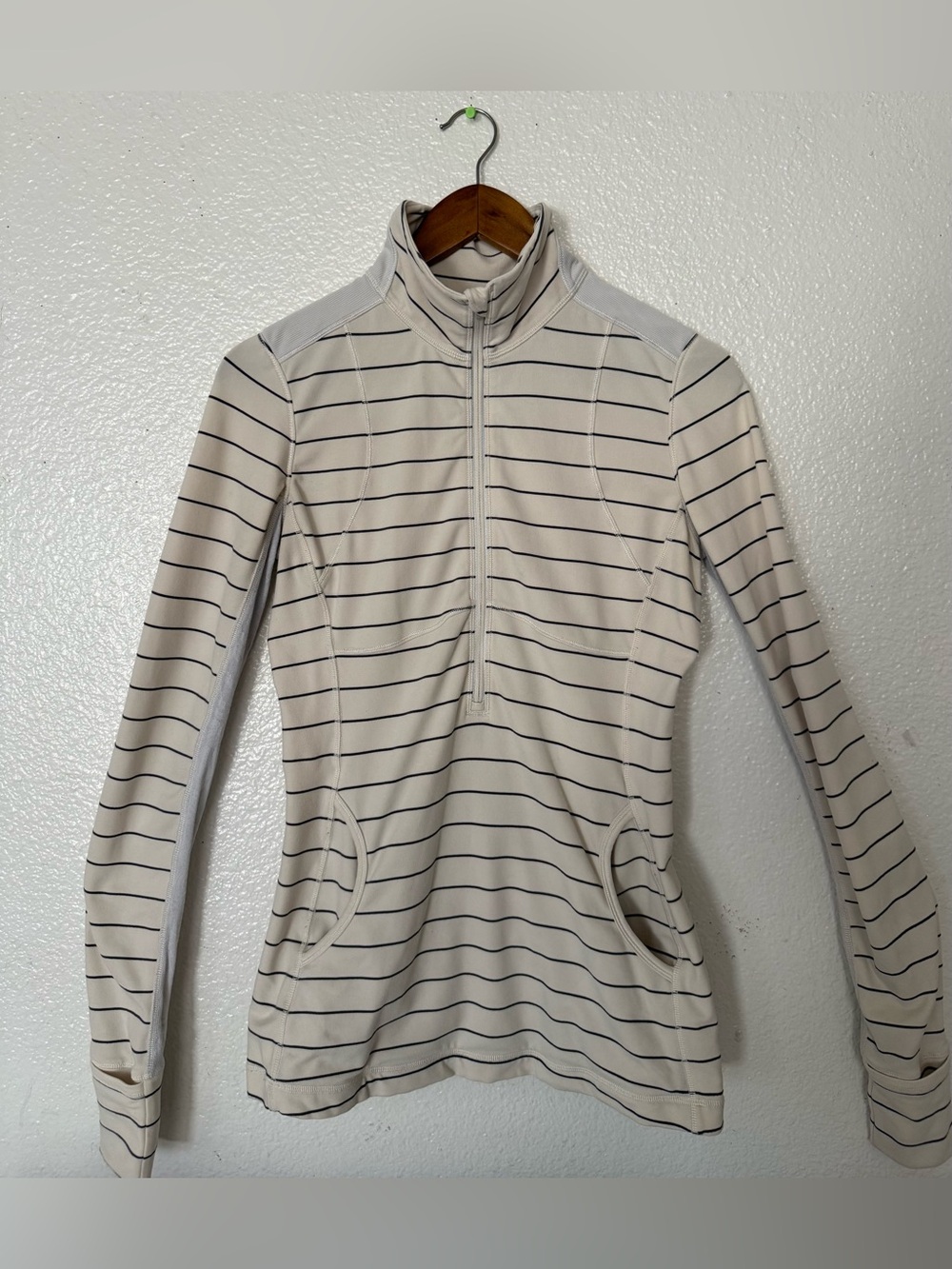 lululemon athletica Cream & gray Striped Half-Zip Pullover women’s size 6